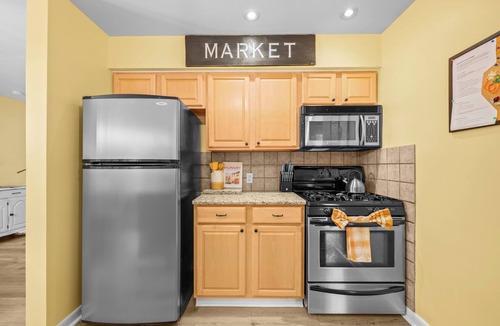 Shorewood-Tower Hills-Harbert House | Sawyer Cottage Just Steps from Warren Dunes State Beach!