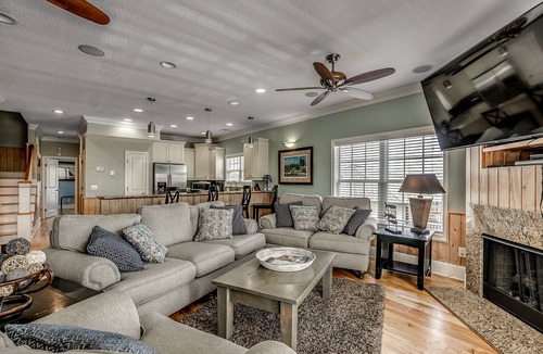 Garden City House | SEA WASH - PRIVATE POOL AND HOT TUB 5 BR 5 1/2 BATH