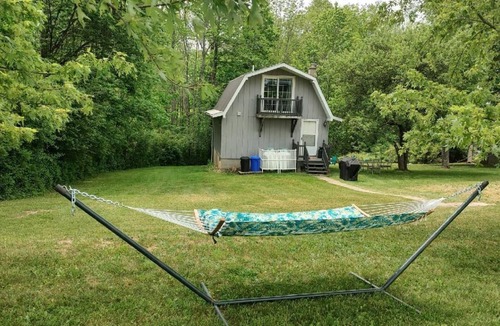Mainesburg Cabin | Secluded Cabin Retreat – Peace, Privacy & Nature