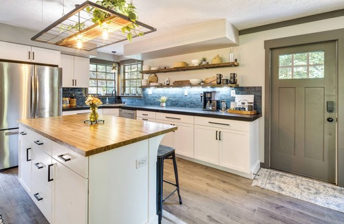 Old Fort Cottage | Secluded Mountain Retreat: 30 Mi to Asheville!