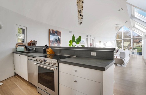Village of Southampton Villa | Secluded Southampton Escape, Garden, Perfect for Families or Friends