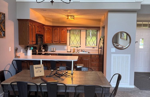 Clymer Condo | “Seek The Peak” 3BR+Loft Golf & Ski in and out access. Family Retreat sleeps 14