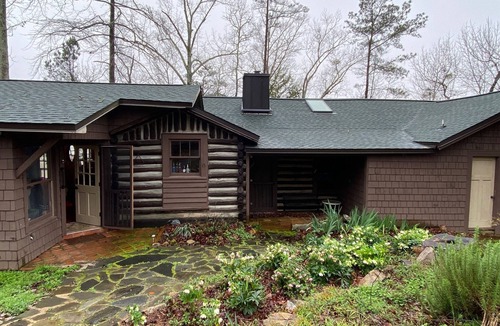 Waterloo Cabin | Serene 4-BR lakefront cabin, central Lake Greenwood, 2-14ppl, dock slip, pets