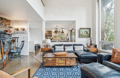 Pittsfield House | Serene Architect-designed Vermont Chalet 4 Bedroom Home