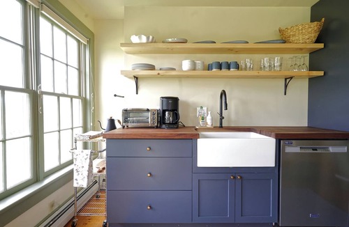 Addison Cottage | Serene, sun splashed cottage