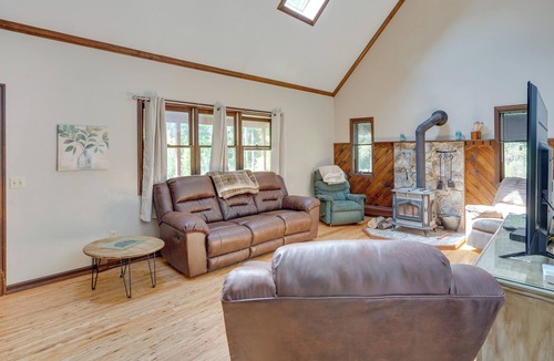 Town of Ephratah House | Serene Upstate New York Vacation Rental w/ Pond!