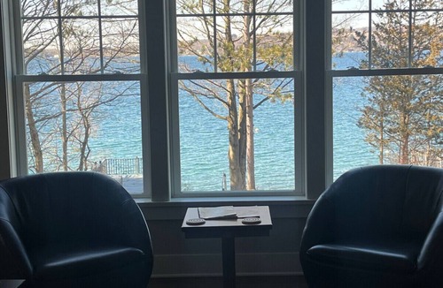 Skaneateles House | Skaneateles Lake- 4br/2ba Perfect for Friends and Family