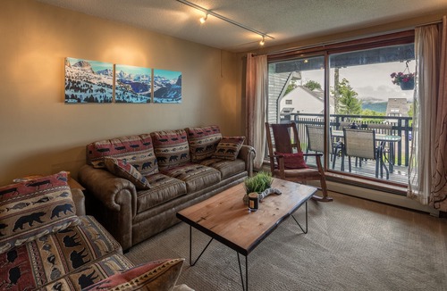 Killington Condo | ⭐️Ski-On/Ski-Off COZY BEAUTIFUL MOUNTAIN CONDO 2-Bed/2-Bath with Fireplace