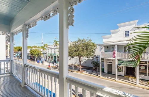 Downtown Apartment | Sky Suite with Balcony Overlooking Duval Street