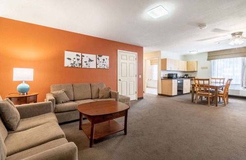 Ronks Hotel | Sleep Inn & Suites Ronks - Lancaster Area