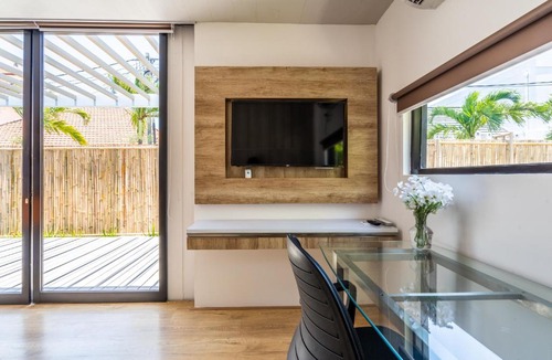 Batu Bolong Villa | Smart Home Apartment