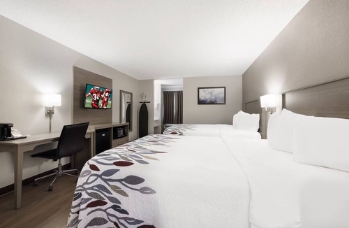 Weedsport House | Smart Saver’s Choice: 2 Family-friendly Units! FREE Parking and Breakfast Onsite