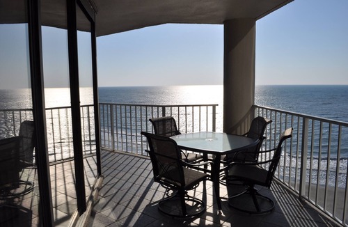 Garden City Condo | Snow Birds, January - March available! One Ocean Place 3 br, 3 bath end unit.