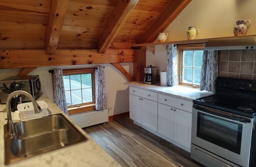 Salisbury House | Songadeewin Suite @ Waterhouses 3 bedroom,kitchen, bath, dining-family room