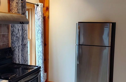 Salisbury House | Songadeewin Suite @ Waterhouses 3 bedroom,kitchen, bath, dining-family room
