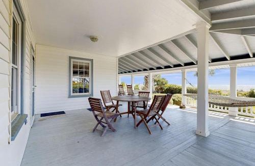 Golden Mile House | Southern Villa