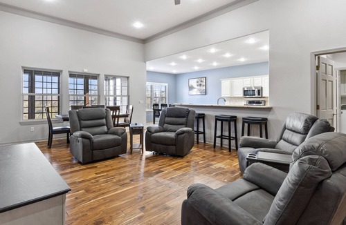 Branson West Villa | Space and Comfort Abounds in this 6 Bedroom Luxury condo at Stonebridge!!
