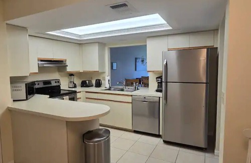 Sarasota Villa | Spacious 2 Bdrm- 2 Bath Villa