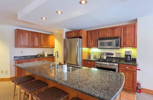 North Troy Condo | Spacious 2-BR Ski-in, Ski-out Jay Peak Village Condo, right on trail. A/C incl!