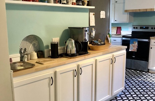Lake Michigan Beach House | Spacious 4 BDR/3 BA 2 Acre property one minute from Lake Michigan-Dog Friendly!