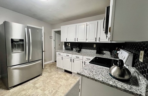 Forest Grove House | Spacious 4-bedroom, 2 bathroom house with WIFI in charming Worcester