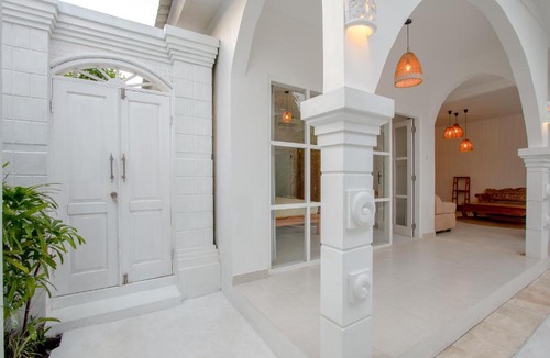 Padonan Villa | Spacious 4 BR villa in canggu residential area