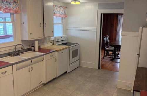 Rutherfordton House | Spacious Home with fenced in yard, close to everything, great for families
