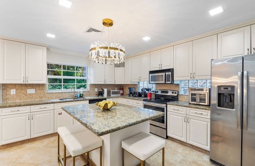 Fort Lauderdale Villa | ★ Spacious Modern Coastal Retreat w/Private Pool Minutes from the Beach