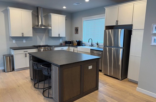 Easley House | Spacious Modern Loft 2BR 2.5 BA 13 mi to Greenville & 18 mi to Clemson