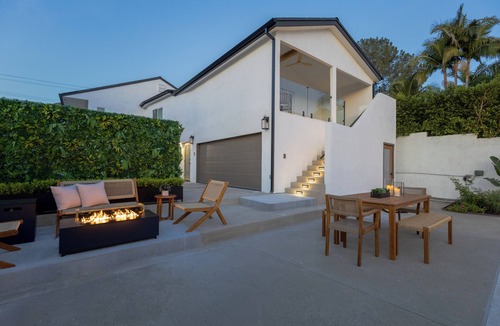 Verdugo Viejo House | Spacious & Remodeled 4-bedroom house in a quite Glendale neighborhood.