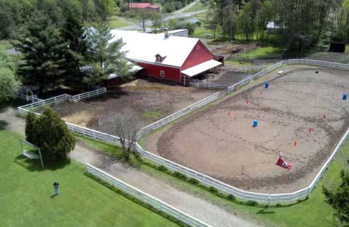 Spring Creek House | Spacious working horse farm, THE GALLOPING INN, where you can relax and unwind.