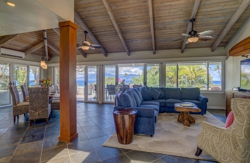 Napili House | Spectacular Ocean View. Close to Beaches & Shopping Plaza. Large Pool & Spa