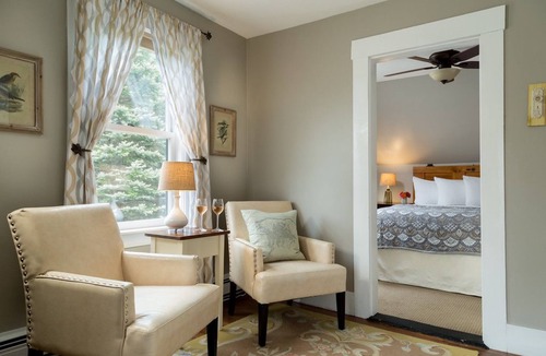 Holderness Bed & Breakfast | Squam Lake Inn