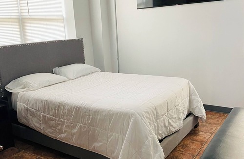 Penn Yan House | Steps to downtown Penn Yan, pet & family friendly 2BR! Board games galore!