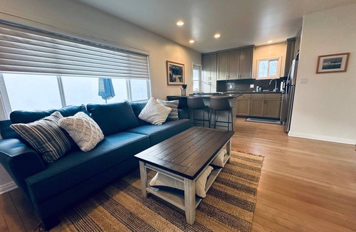 The Strand Cottage | Steps to the beach. Charming 2-bedroom 1 bath cottage in lovely Hermosa Beach