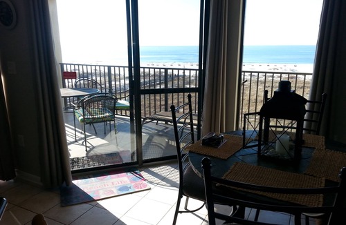 Orange Beach Condo | Stylish 1BR - Direct Beachfront - Renovated -Phoenix VII
