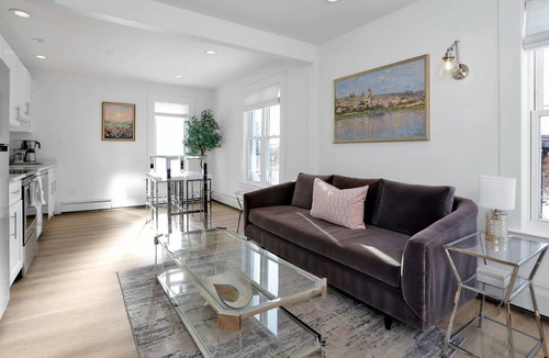Stamford Apartment | Stylish 3BR/2BA Retreat #3, Harbor Point – Walk to Train, Cafes & Restaurants, City + Shore