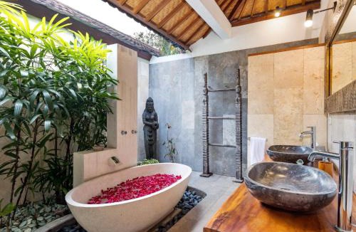 Drupadi Villa | Stylish Peaceful 3br In Seminyak -bestseller