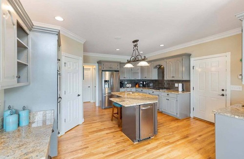 Saxony Forest House | Summer's Way 185: Spacious 9 Bedroom Family Getaway in scenic Seneca, SC.