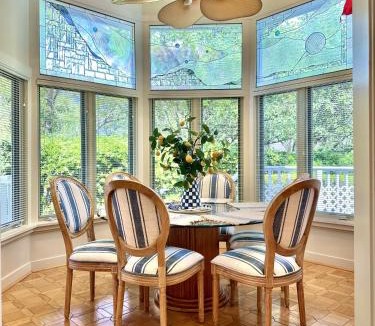Arcadian Shores Villa | Sun-filled villa with access to resort, 3AGT