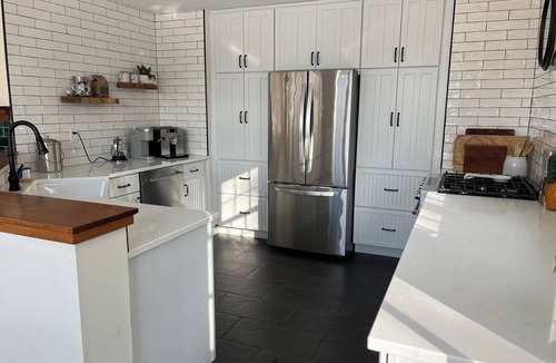 Woodstock House | Sunny 4 Bed Home in Woodstock Minutes to Ski Lifts