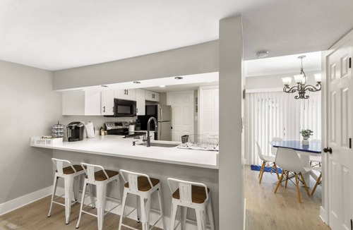 Fort Walton Beach Villa | Sunny Getaway | Minutes To Beaches & Downtown