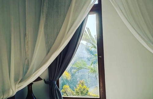 Melayang Villa | Sunny Serene Home
