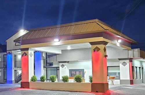 Marion Hotel | Super 8 by Wyndham Marion NC