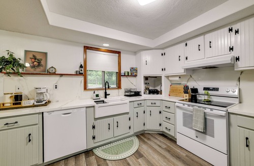 Ouaquaga House | Susquehanna River Bliss! Nature-Filled Family Hub