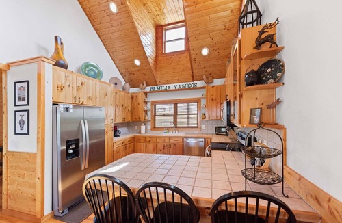Piney Creek Cabin | Sweeping Mountain Views | Wraparound Decks | Cloud Rise