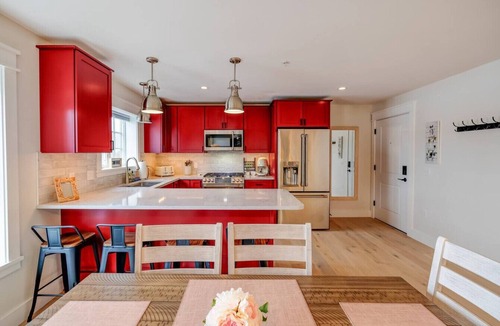 Stowe Apartment | Taber Suite at 109 Main