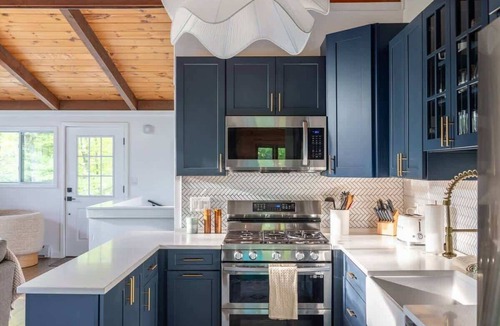 Windham House | The Aster Chalet: a modern family retreat
