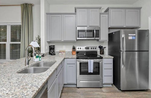Columbia House | The Augusta Cottage| 3BR/2BA in the Heart of WECO