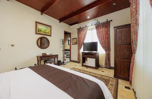 Pancawati Villa | The Lavana Signature Edensor Mansion Sentul